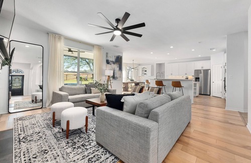 Austin House | Rockway Villa: Pool & Spa/Golf Green/Firepit/Sleeps 20