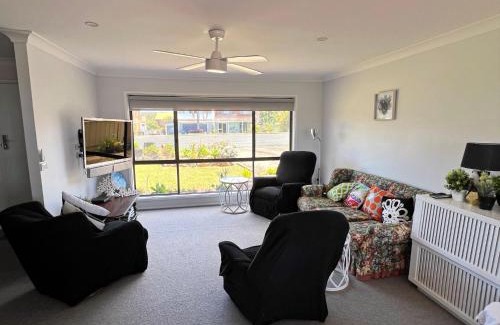 South West Rocks House | Child-Friendly Comfort at Rocky Hotel for Your Family Getaway