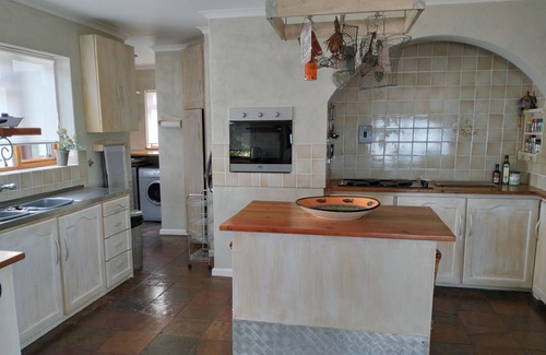 Simon's Town House | Rocky Beach Self Catering Home Simon's Town. Panoramic sea views of False Bay.