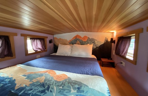 Lyons Resort | Explore Rocky Mountain High - Themed Tiny House Retreat