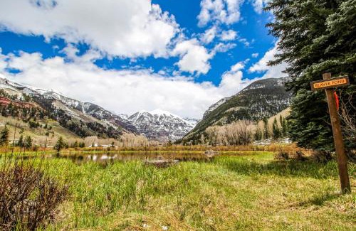 Mountain Village Hotel | Explore Rocky Mountain Lookout: Family-Friendly Retreat