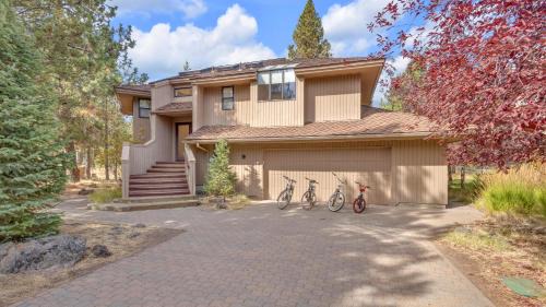 Deer Park House | Family-Friendly Rocky Mountain Getaway with Hot Tub