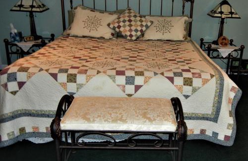 Thompson Falls Bed & Breakfast | 5-Star Rocky Point Ranch with Private Beach & Ocean Views