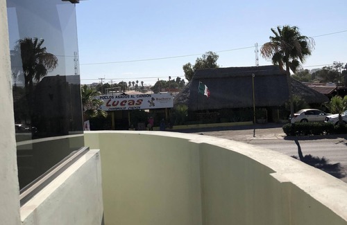 Ferrocarrilera Apartment | Oceanfront Rocky Point Sunset Studios with Spa & Breakfast