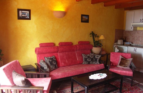 La Asomada Apartment | Roco III - Ideal Holiday Apartment with Pool and Garden