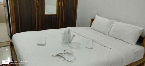 Palolem Resort | Beachfront Bliss at Rococo Pelton Huts in Palolem, Goa