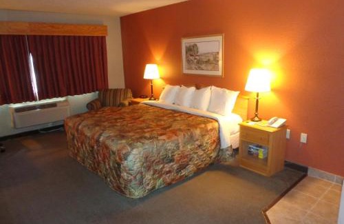 Hesston Hotel | Rodeway Inn: Pet-Friendly Retreat with Oceanfront Views