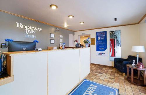 Sergeant Bluff Hotel | Pet-Friendly Rodeway Inn Sergeant Bluff with Breakfast Included