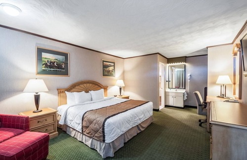 Charles Town Hotel | Budget-Friendly Rodeway Inn & Suites in Charles Town, WV