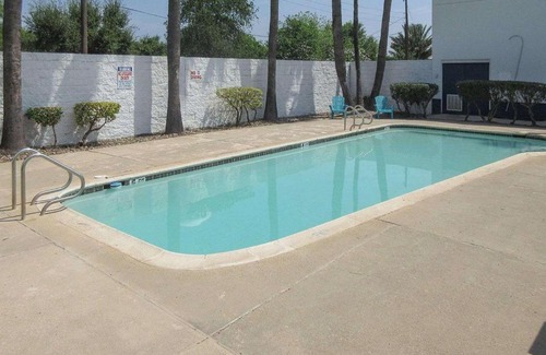 San Juan Hotel | Comfortable Stays at Rodeway Inn - Pet Friendly & Breakfast