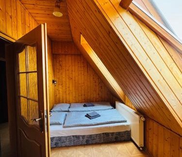 Stankov Apartment | Rodinný apartmán se saunou, bazénem a hřištěm Staňkov