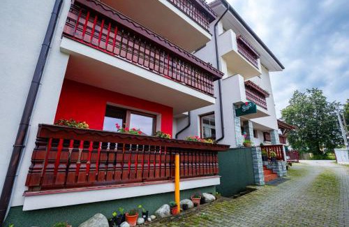 Mengusovce House | Family-Friendly Rogalo Guesthouse with Pool & Kids' Amenities