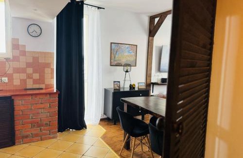 Boguszow-Gorce Apartment | Family-Friendly Escape at Rodzinne Wzgórze - 8.7 Rated