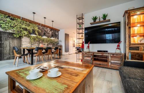 Mielno House | Family-Friendly Stylish Home with Hot Tub and Great Reviews