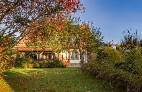 Myczkowce House | Top-Rated Agroturystyka U Głuszków with Pool & Ocean View
