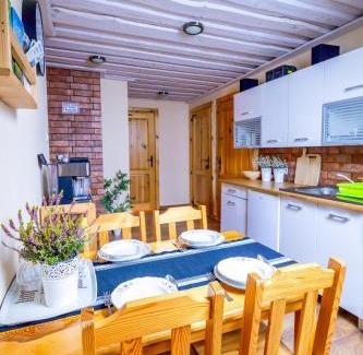 Myczkowce House | Top-Rated Agroturystyka U Głuszków with Pool & Ocean View