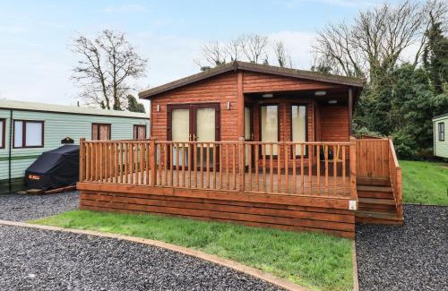 Newton Stewart House | Explore Roe Deer Lodge: Pet & Child-Friendly Retreat