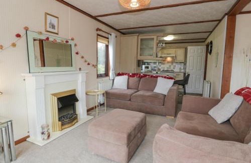Newton Stewart House | Explore Roe Deer Lodge: Pet & Child-Friendly Retreat