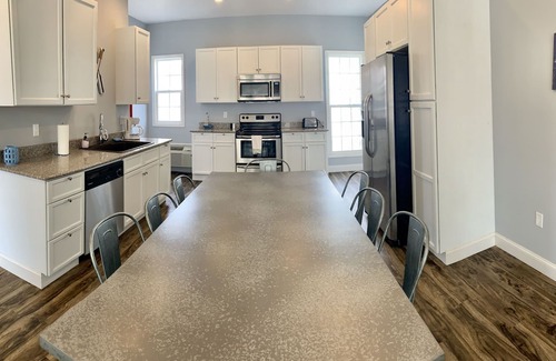 Watkins Glen House | Inviting Roe Summer Cottage, Suite A – Rated 9.2/10!