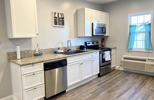 Watkins Glen House | Roe Summer Cottage Suite B: Family-Friendly Getaway
