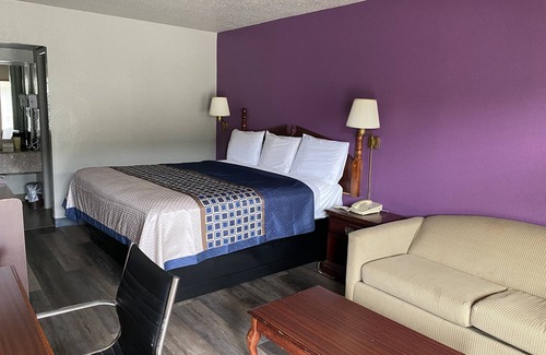 Rogers Hotel | Rogers Inn: Family-Friendly Stay with Great Amenities