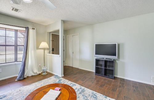 Rogers House | Pet-Friendly Rogers Vacation Home with Yard Near Bentonville
