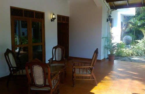 Thiranagama House | Rohan Villa: Ocean View Retreat with Pet-Friendly Comfort