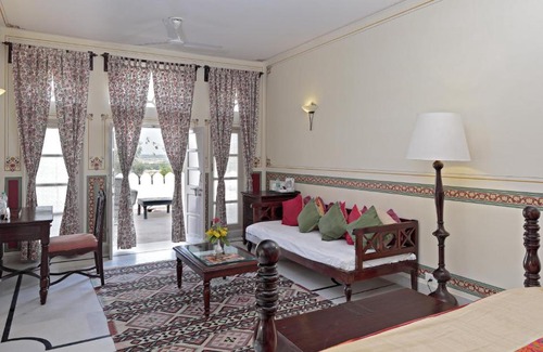 Rohet Hotel | Discover Rohet Garh: Family-Friendly with Pool & Breakfast