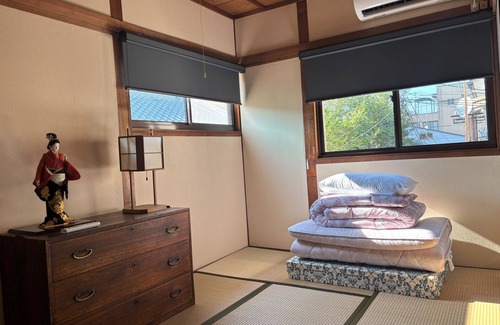 Okazaki Ski Chalet | Rohji - Delightful House with Kitchen on a Quiet Street