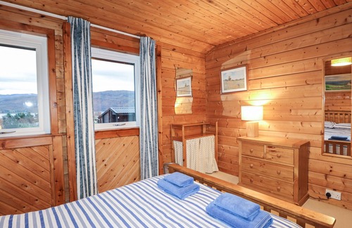 Strathcarron Cottage | Discover ROISIN DHU: Family-Friendly Cottage in Lochcarron