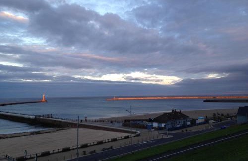 Roker Apartment | Oceanfront Roker Seafront Apartments with Ocean Views