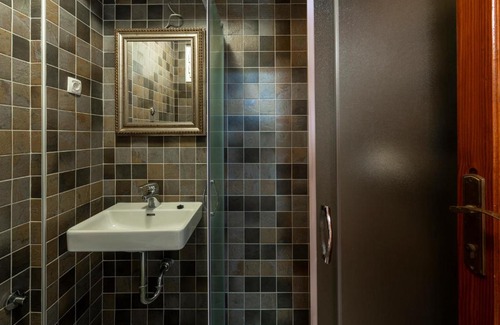 Dubrovnik Apartment | Top-Rated Roko Dubrovnik Apartment: Family-Friendly Retreat