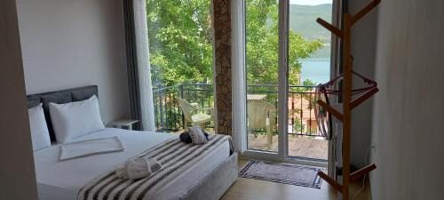 Lin House | Pet-Friendly ROLEO Guest House - Rated 9.4/10 by Guests