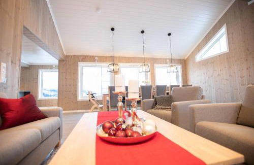 Sogndal House | Unforgettable Stay at Rolfhytta - 4-Star Comfort & Hot Tub