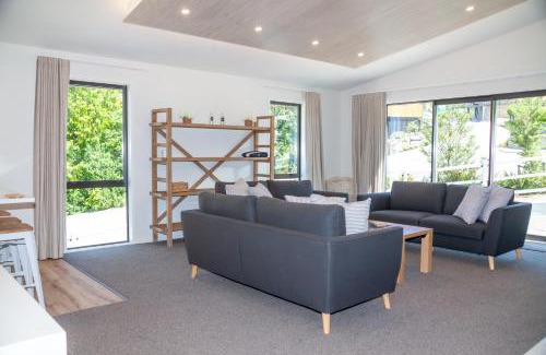 Hanmer Springs House | Guest Favorite: Rolki House - Hanmer Springs Retreat
