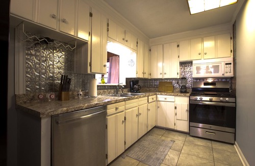 Forest Lake House | Prime Location Near UA Campus - Family-Friendly Amenities