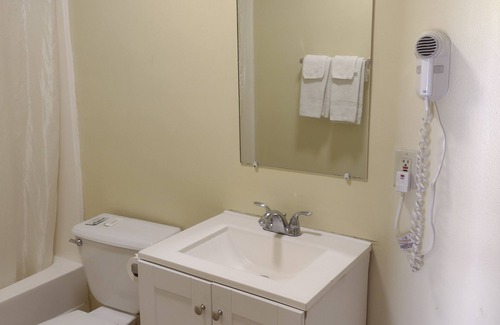 Rolling Fork Hotel | Eco-Friendly Rolling Fork Motel: Family Fun Awaits