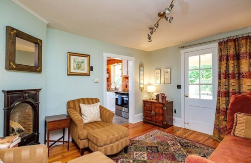 Front Royal House | Riverfront Escape: Guest Rated 10/10 with Spa & Hot Tub