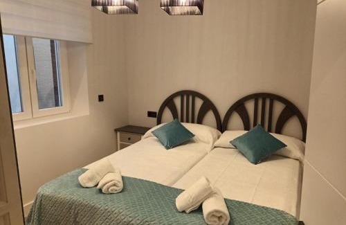 Leon City Centre Apartment | Child-Friendly Comfort at Apartamento Roma 8 - Rated 9.7