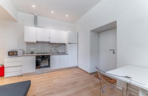 Prenestino-Centocelle Apartment | Roma Cento - Metro Mirti & Free WiFi