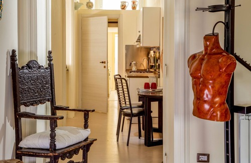 Repubblica House | Eco-Friendly Roma Central Guest House with Ocean Views