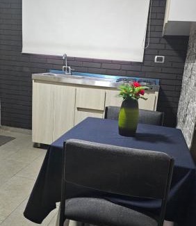Campin House | Discover Roma House N-Suite: Perfect for Families & Pets