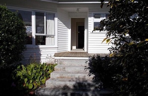 Turangi House | Family-Friendly Romahapa - Turangi Holiday Home Awaits