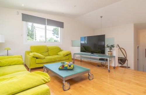 Son Baulo Ski Chalet | Discover RomanÍ: Family-Friendly House in Can Picafort