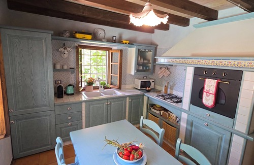 Castiglione di Garfagnana Cottage | Serene Tuscany Villa with Private Pool & Ocean Views