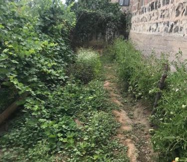 Garni House | Cozy Roman's Guest House in Garni: Child-Friendly Retreat