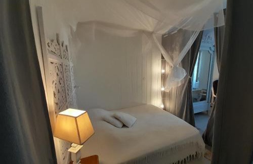 Pontaillac Apartment | Romantic Retreat Just Steps from the Beach for Families
