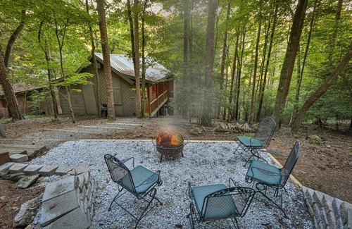 Ellijay Cabin | Escape to Romance on the Cartecay River in Ellijay, GA