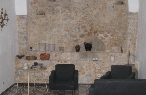 Monte San Biagio House | Romanesque church adapted to civil home - Romanesque church adapted to home