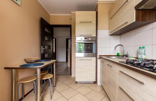 Pogorze Apartment | Romanowskiego Comfort Apartment by BookingHost